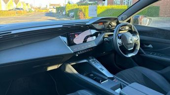 Peugeot 308 54kWh GT Hatchback 5dr Electric Auto (156 ps)