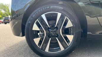 Peugeot 208 50kWh E-Style Auto 5dr (7.4kW Charger)