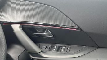 Peugeot 2008 50kWh GT Auto 5dr (7kW Charger)