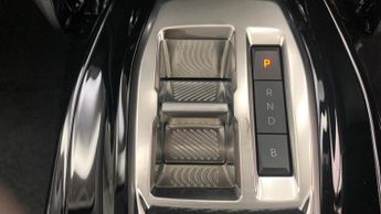 Peugeot 208 50kWh Allure Auto 5dr (7.4kW Charger)