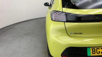 Peugeot 208 50kWh Allure Auto 5dr (7.4kW Charger)