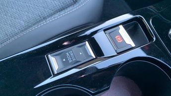 Peugeot 2008 50kWh Allure SUV 5dr Electric Auto (7kW Charger) (136 ps)