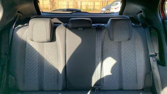 Peugeot 2008 50kWh Allure SUV 5dr Electric Auto (7kW Charger) (136 ps)