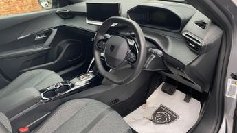 Peugeot 2008 50kWh Allure SUV 5dr Electric Auto (7kW Charger) (136 ps)