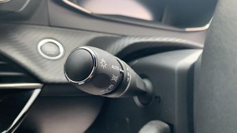 Peugeot 2008 50kWh Allure SUV 5dr Electric Auto (7kW Charger) (136 ps)