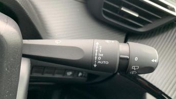 Peugeot 2008 50kWh Allure Auto 5dr (7kW Charger)