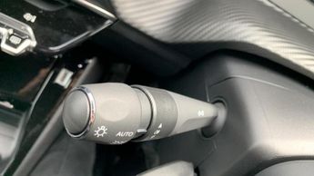Peugeot 2008 50kWh Allure Auto 5dr (7kW Charger)