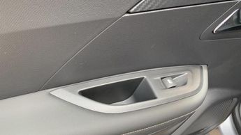 Peugeot 2008 50kWh Allure Auto 5dr (7kW Charger)