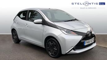 Toyota AYGO 1.0 VVT-i x-play Hatchback 5dr Petrol Manual Euro 6 (68 ps)