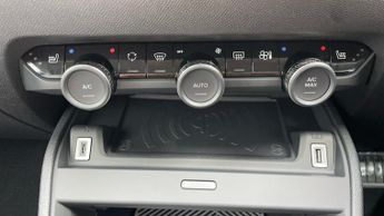 Citroen C4 50kWh e-series Hatchback 5dr Electric Auto (7.4kW Charger) (136 