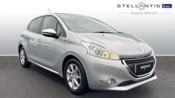 Peugeot 208 1.2 VTi PureTech Style Hatchback 5dr Petrol Manual Euro 6 (82 ps