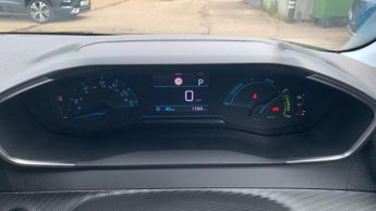 Peugeot 208 50kWh E-Style Auto 5dr (7.4kW Charger)