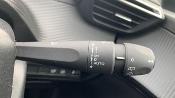 Peugeot 208 50kWh E-Style Auto 5dr (7.4kW Charger)