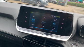 Peugeot 208 50kWh E-Style Auto 5dr (7.4kW Charger)