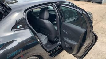 Peugeot 208 50kWh E-Style Auto 5dr (7.4kW Charger)