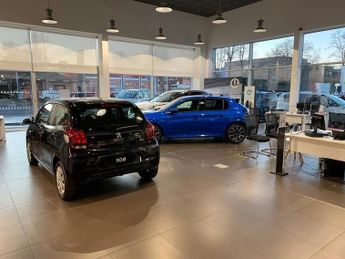 Peugeot 2008 50kWh Allure Auto 5dr (7kW Charger)