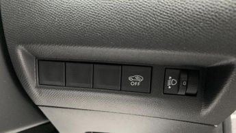 Peugeot 2008 50kWh Allure Auto 5dr (7kW Charger)