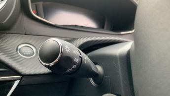 Peugeot 2008 50kWh Allure Auto 5dr (7kW Charger)