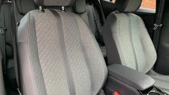 Peugeot 2008 50kWh Allure Auto 5dr (7kW Charger)