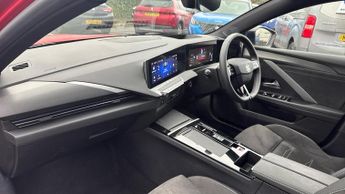 Vauxhall Astra Electric 54kWh Ultimate Sports Tourer Auto 5dr