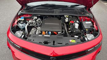 Vauxhall Astra Electric 54kWh Ultimate Sports Tourer Auto 5dr