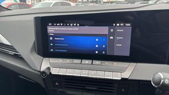 Vauxhall Astra Electric 54kWh Ultimate Sports Tourer Auto 5dr