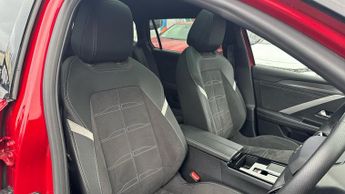Vauxhall Astra Electric 54kWh Ultimate Sports Tourer Auto 5dr