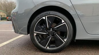 Peugeot 308 54kWh First Edition Auto 5dr