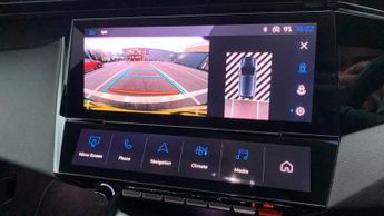 Peugeot 308 54kWh First Edition Auto 5dr