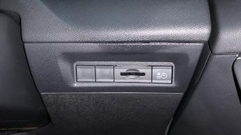 Peugeot 308 54kWh First Edition Auto 5dr