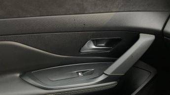 Peugeot 308 54kWh First Edition Auto 5dr