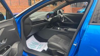 Vauxhall astra electric 54kWh Ultimate Hatchback 5dr Electric Auto (156 ps)