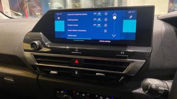Citroen C4 50kWh Shine Plus Auto 5dr (7.4kW Charger)