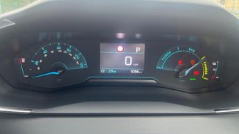 Peugeot 208 50kWh E-Style Auto 5dr (7.4kW Charger)