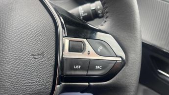 Peugeot 208 50kWh E-Style Auto 5dr (7.4kW Charger)