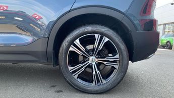 Volvo XC40 2.0 T4 Inscription Pro SUV 5dr Petrol Auto Euro 6 (s/s) (190 ps)
