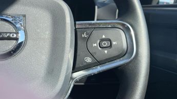 Volvo XC40 2.0 T4 Inscription Pro SUV 5dr Petrol Auto Euro 6 (s/s) (190 ps)