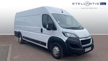Peugeot Boxer 2.2 BlueHDi 435 Professional Panel Van 5dr Diesel Manual L4 H2 E