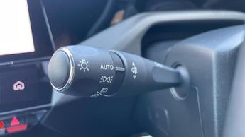 Peugeot 308 54kWh GT Hatchback 5dr Electric Auto (156 ps)