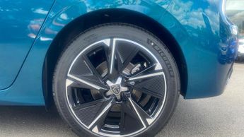 Peugeot 308 54kWh GT Hatchback 5dr Electric Auto (156 ps)
