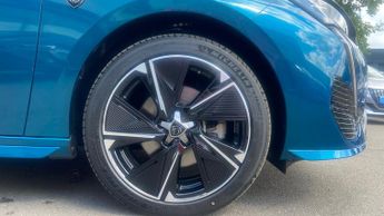 Peugeot 308 54kWh GT Hatchback 5dr Electric Auto (156 ps)