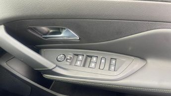 Peugeot 308 54kWh GT Hatchback 5dr Electric Auto (156 ps)