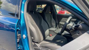 Peugeot 308 54kWh GT Hatchback 5dr Electric Auto (156 ps)