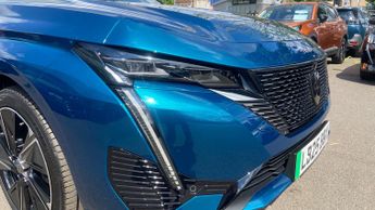 Peugeot 308 54kWh GT Hatchback 5dr Electric Auto (156 ps)