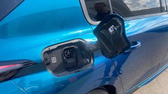 Peugeot 308 54kWh GT Hatchback 5dr Electric Auto (156 ps)