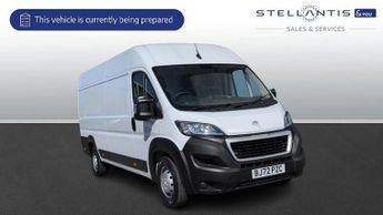 Peugeot Boxer 2.2 BlueHDi 435 Professional Panel Van 5dr Diesel Manual L4 H2 E