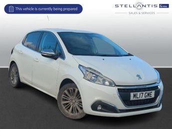 Peugeot 208 1.2 PureTech Allure Hatchback 5dr Petrol Manual Euro 6 (82 ps)