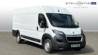 Peugeot Boxer 2.2 BlueHDi 435 Professional Panel Van 5dr Diesel Manual L4 H2 E
