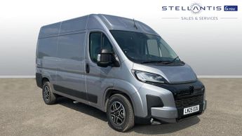 Peugeot Boxer 2.2 BlueHDi 335 Professional EAT8 L2 Medium Roof Euro 6 (s/s) 5d