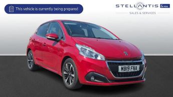 Peugeot 208 1.2 PureTech Tech Edition Hatchback 5dr Petrol Manual Euro 6 (s/
